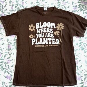 Brand New With Tags Women’s Tilly’s T-Shirt Size Medium